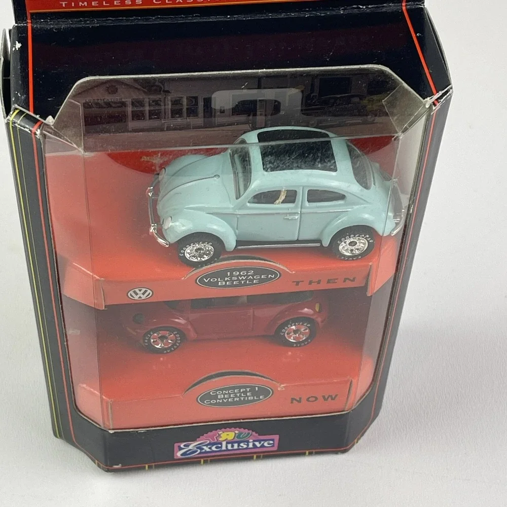 Matchbox Collectibles Timeless Classics Then 1962 and Now Volkswagon Beetle Toys